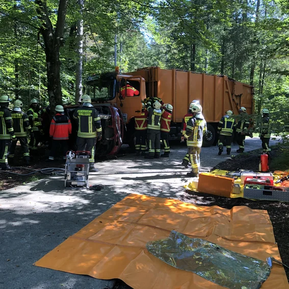 Feuerwehrschule_THLEinsatz.jpg